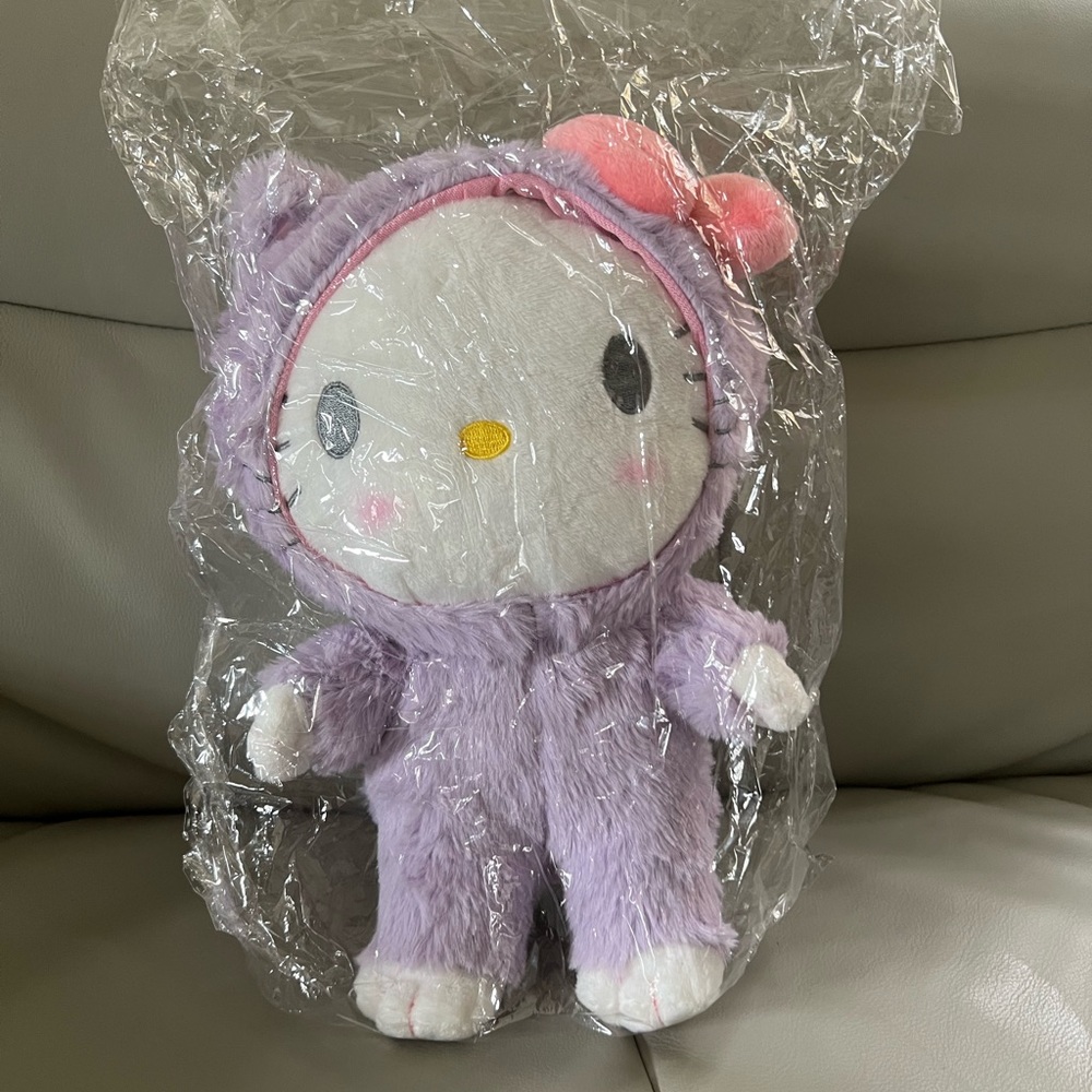 Hello kitty plush
